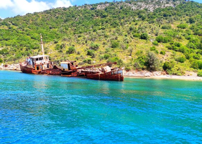 Ναυάγιο Περιστέρας Αλόννησος - Seanthesy Aegean Boat Tours