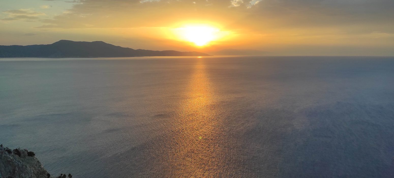 Ηλιοβασίλεμα Αλόννησος - Seanthesy Aegean Boat Tours