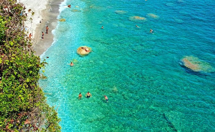 Η παραλία της Νταμούχαρης - Seanthesy Aegean Boat Tours