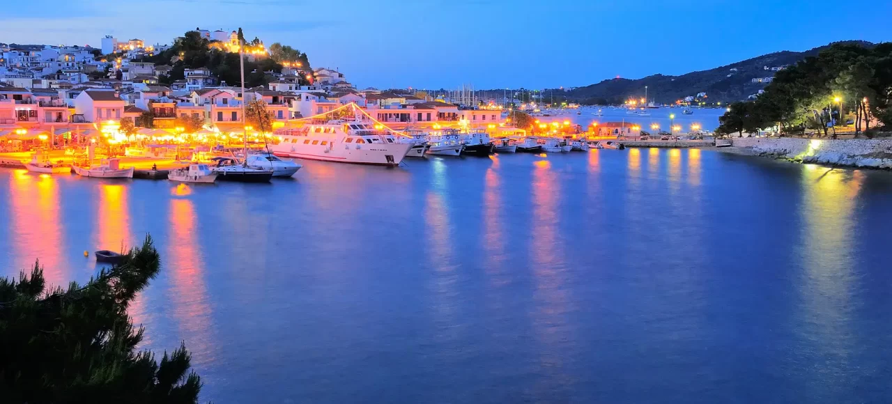 Λιμάνι Σκιάθου - Seanthesy Aegean Boat Tours